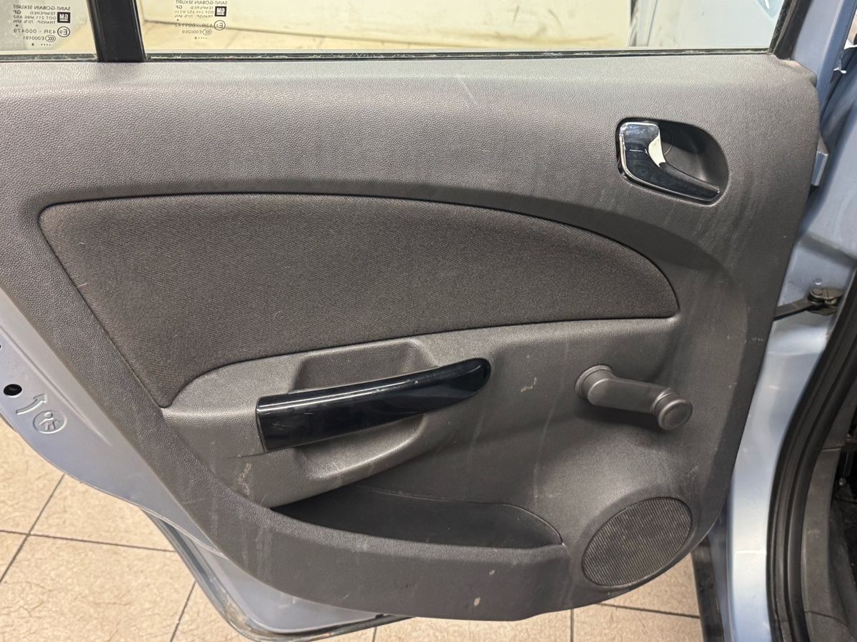 Opel Corsa 999 2008 г.в., 117 000 км.