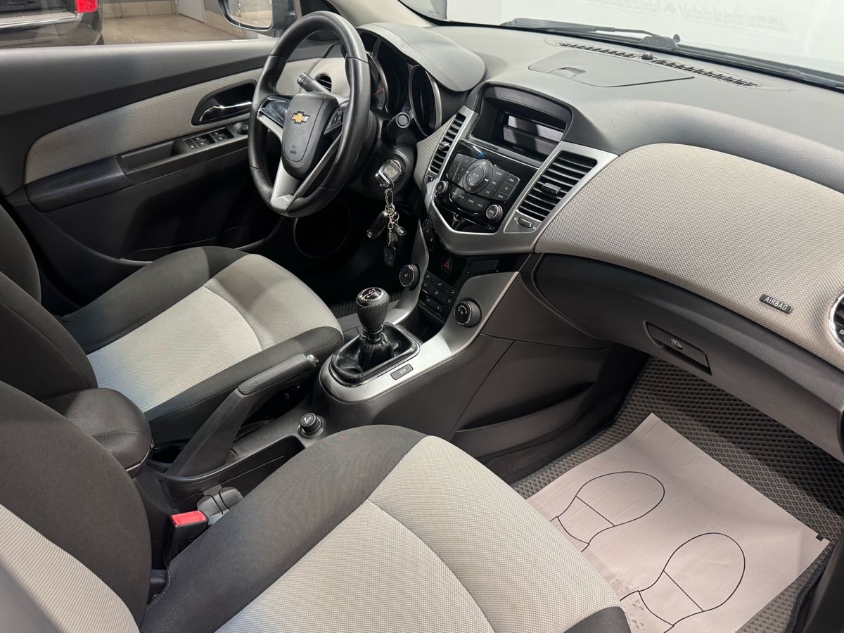 Chevrolet Cruze LS 2012 г.в., 226 397 км.