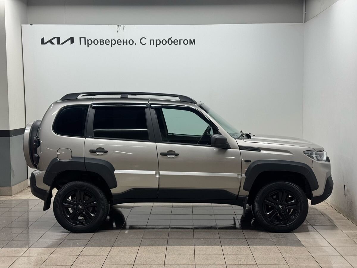 Lada Niva Travel BLACK'22 2022 г.в., 61 300 км.