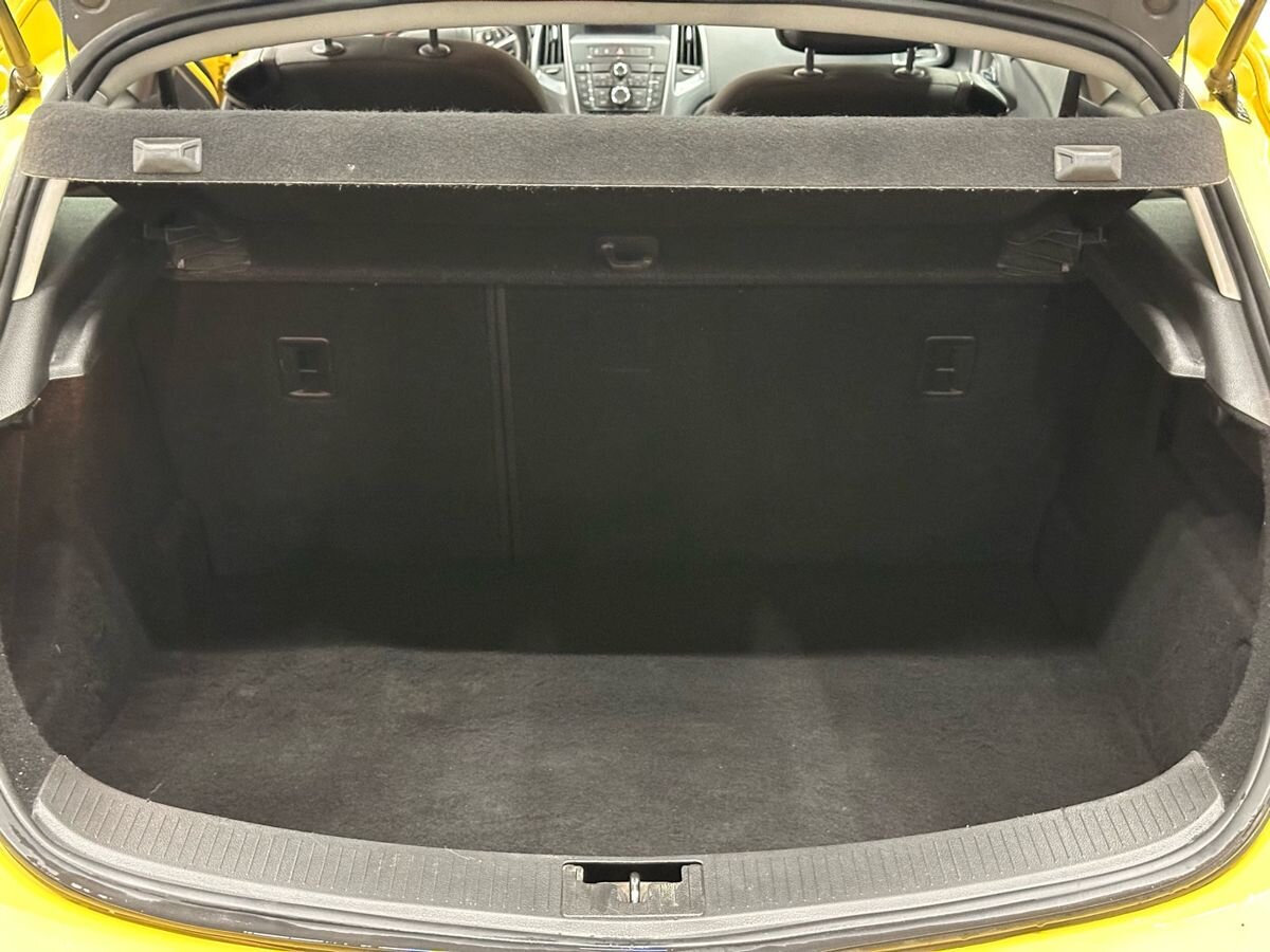 Opel Astra Enjoy 2012 г.в., 171 000 км.