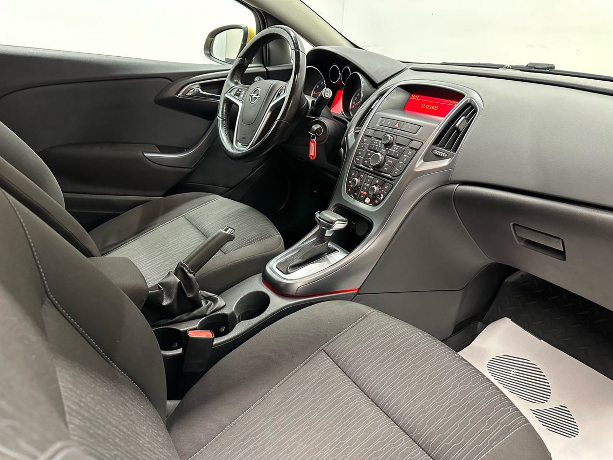 Opel Astra Enjoy 2012 г.в., 171 000 км.