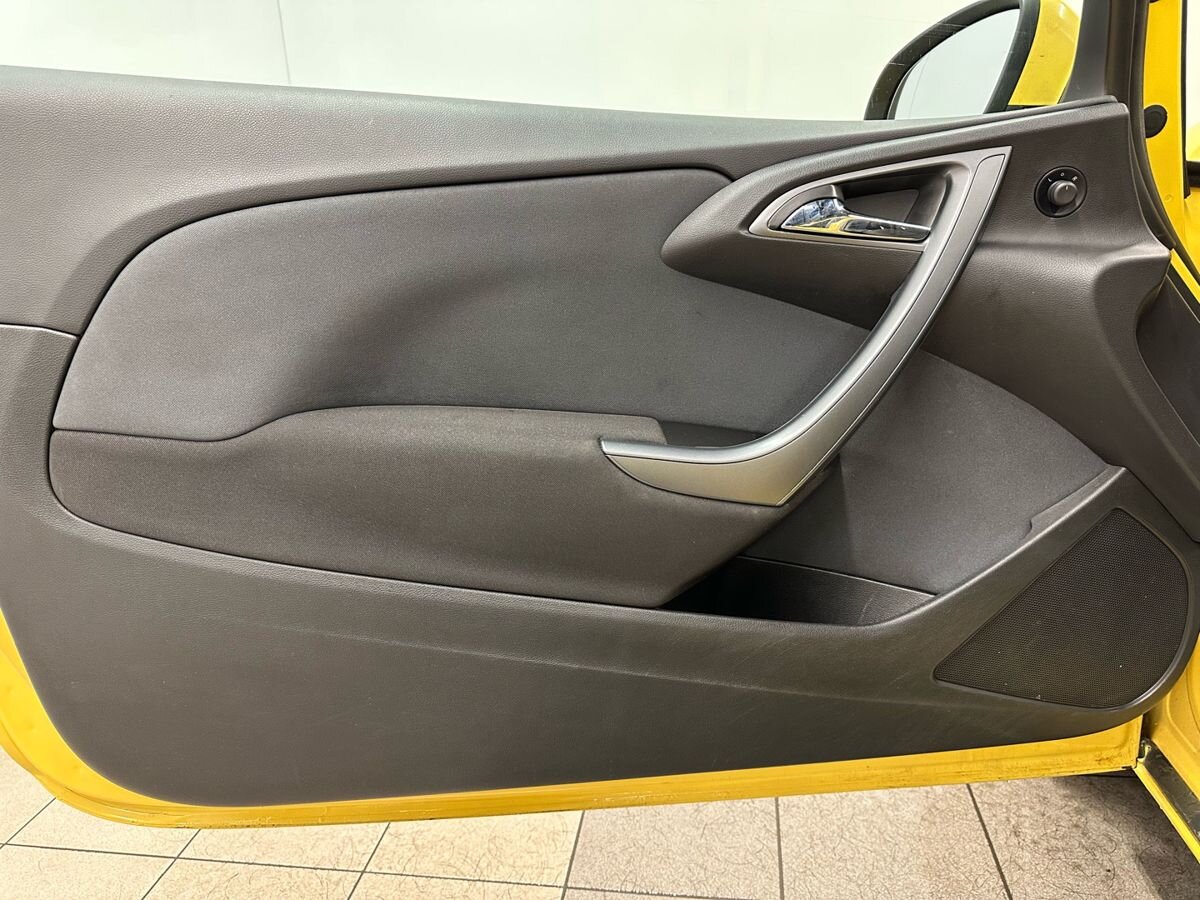 Opel Astra Enjoy 2012 г.в., 171 000 км.