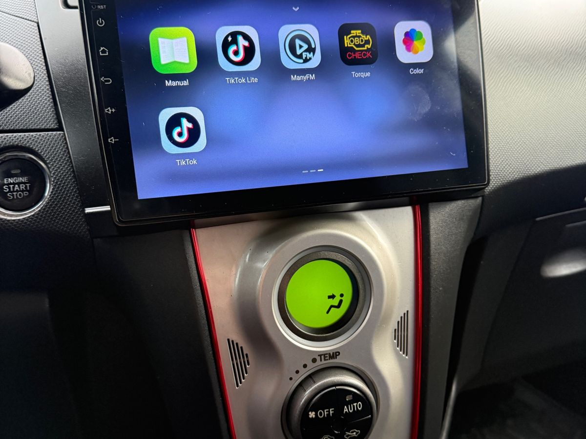 Toyota Yaris Сол 2008 г.в., 237 893 км.