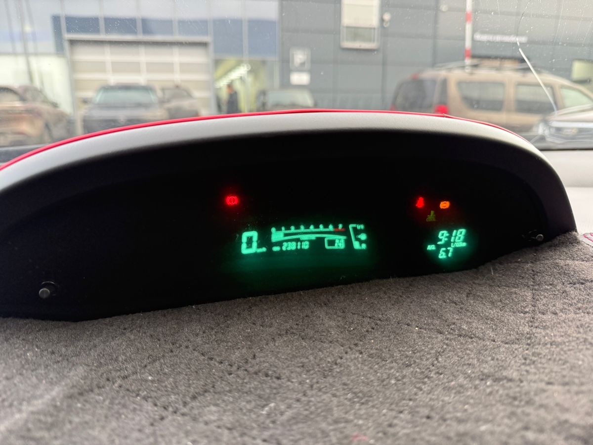 Toyota Yaris Сол 2008 г.в., 237 893 км.