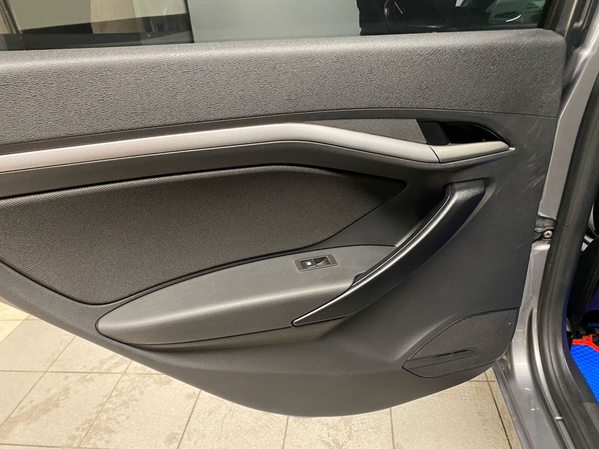 Lada Vesta 999 2021 г.в., 120 000 км.