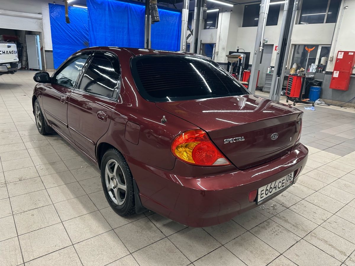 Kia Spectra 999 2006 г.в., 211 000 км.