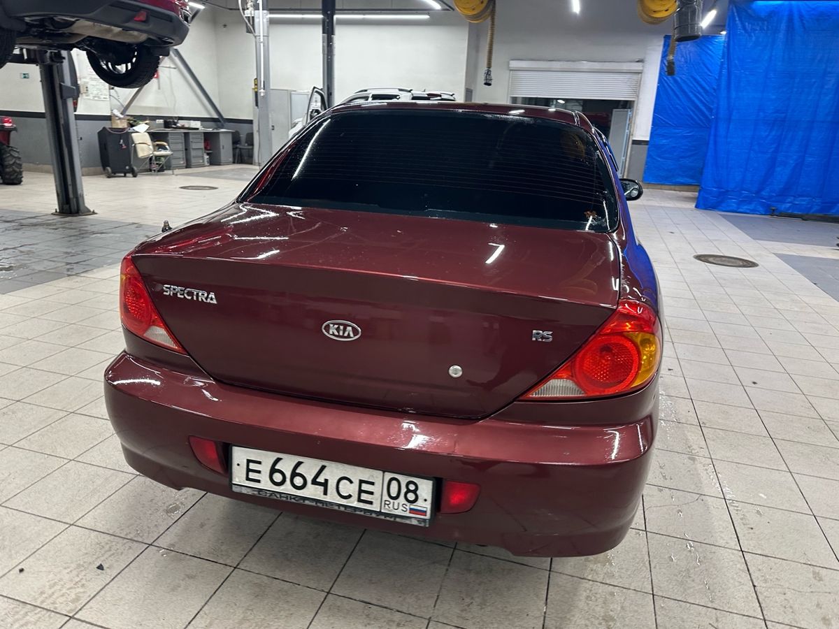 Kia Spectra 999 2006 г.в., 211 000 км.