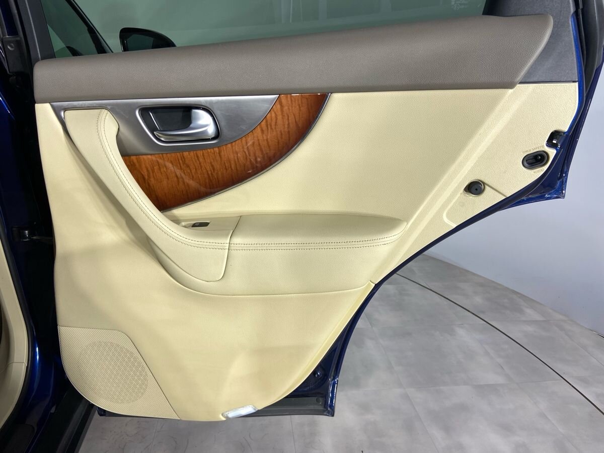 Infiniti QX70 Icon 2014 г.в., 126 000 км.