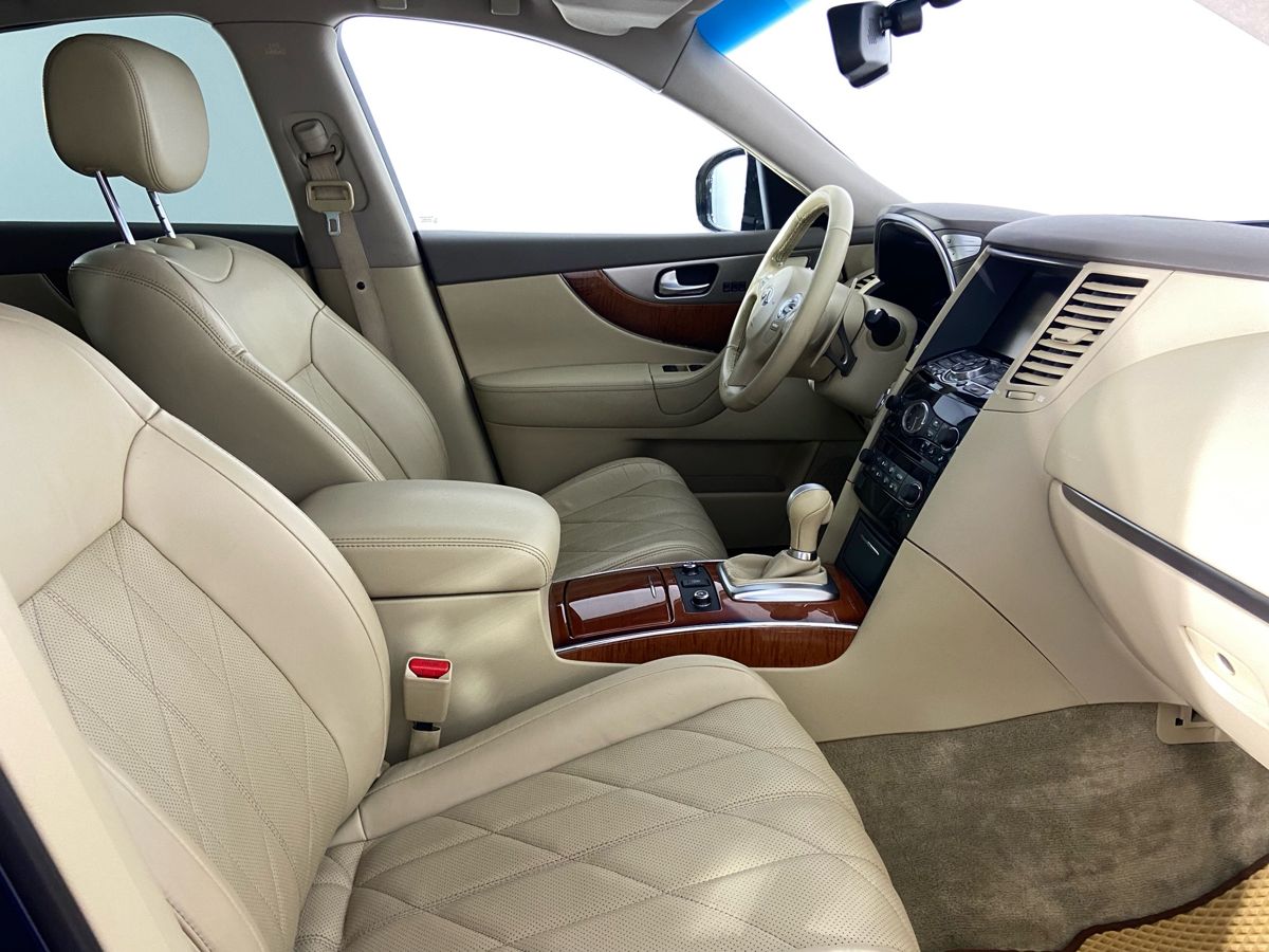 Infiniti QX70 Icon 2014 г.в., 126 000 км.