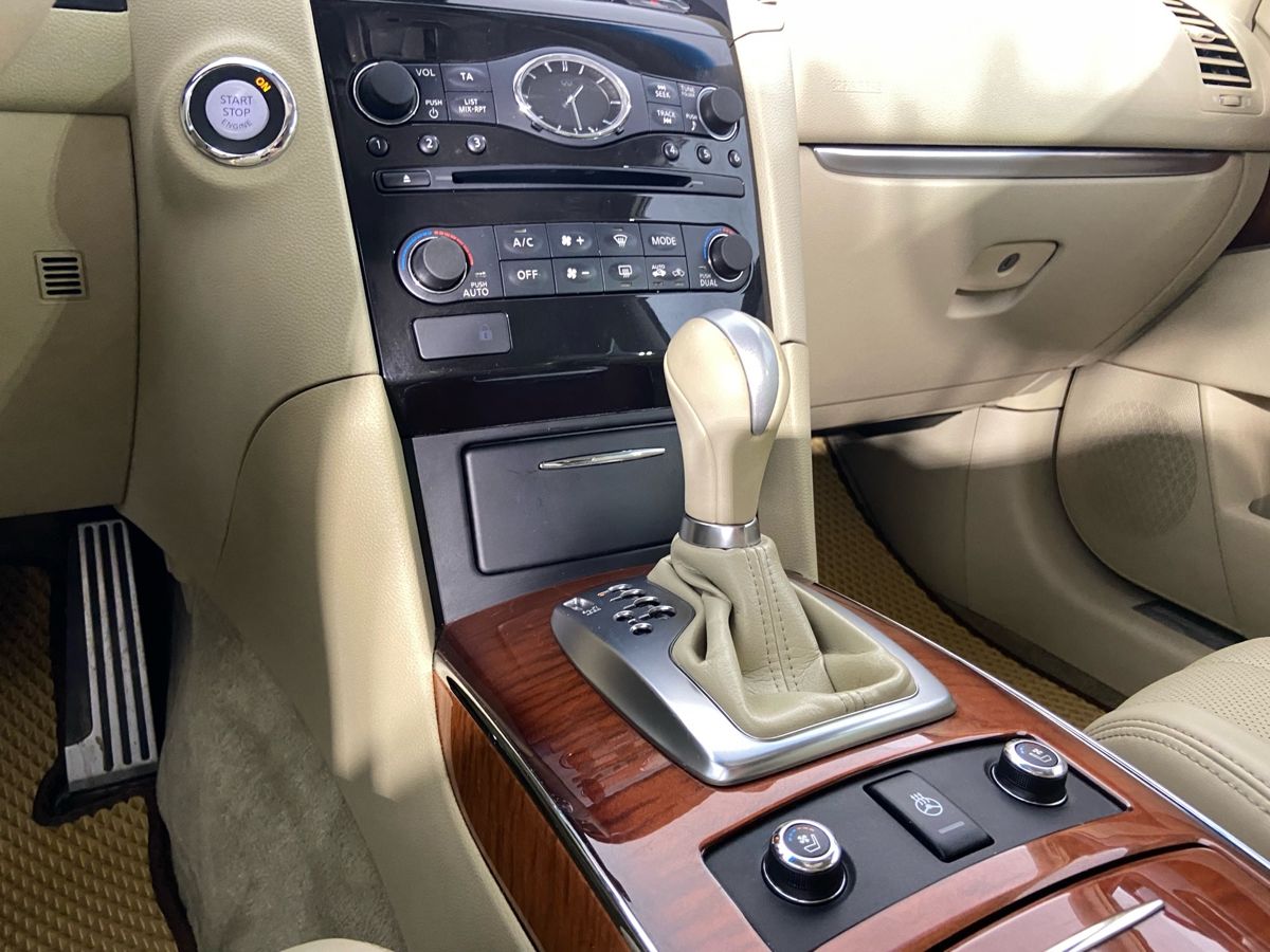 Infiniti QX70 Icon 2014 г.в., 126 000 км.