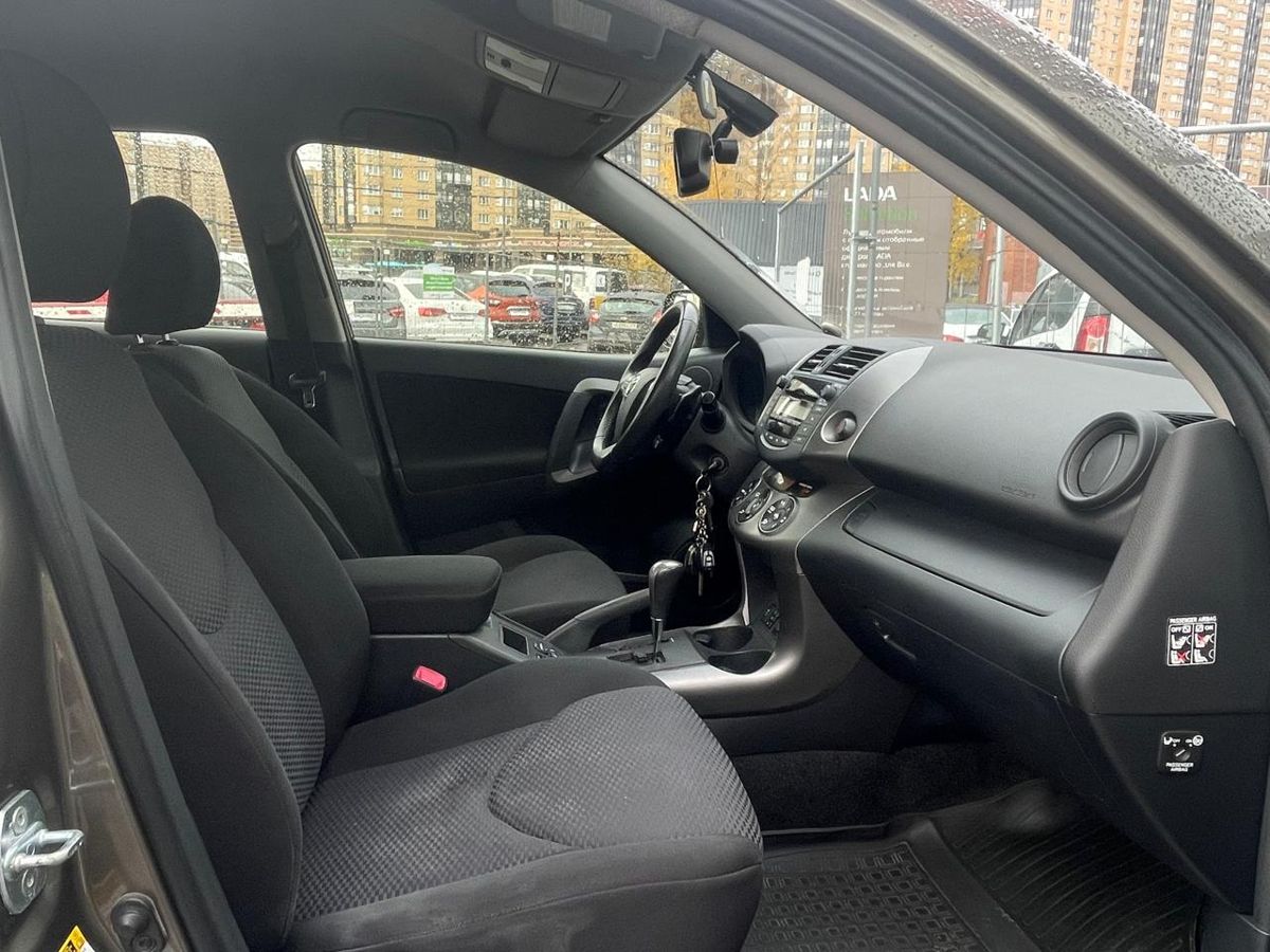 Toyota RAV4  2012 г.в., 267 000 км.