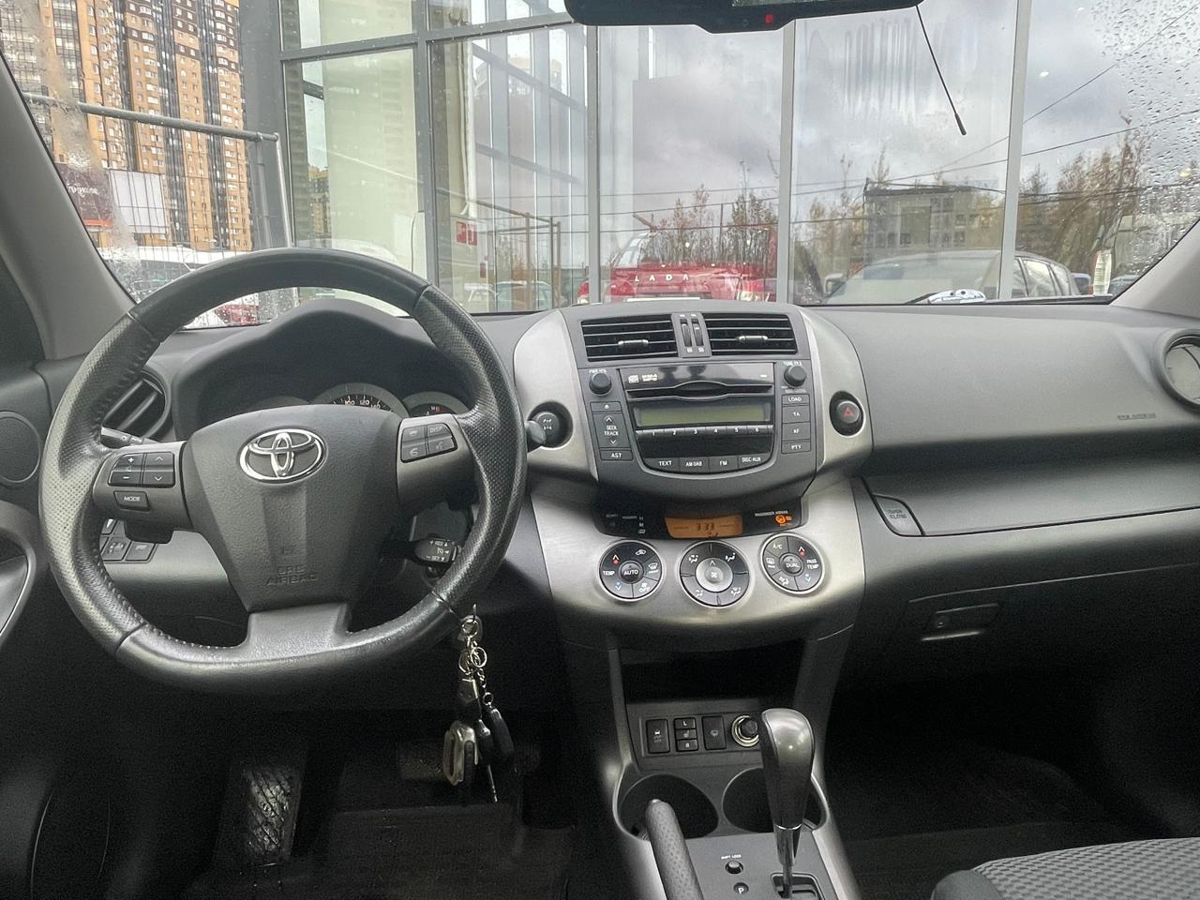 Toyota RAV4  2012 г.в., 267 000 км.