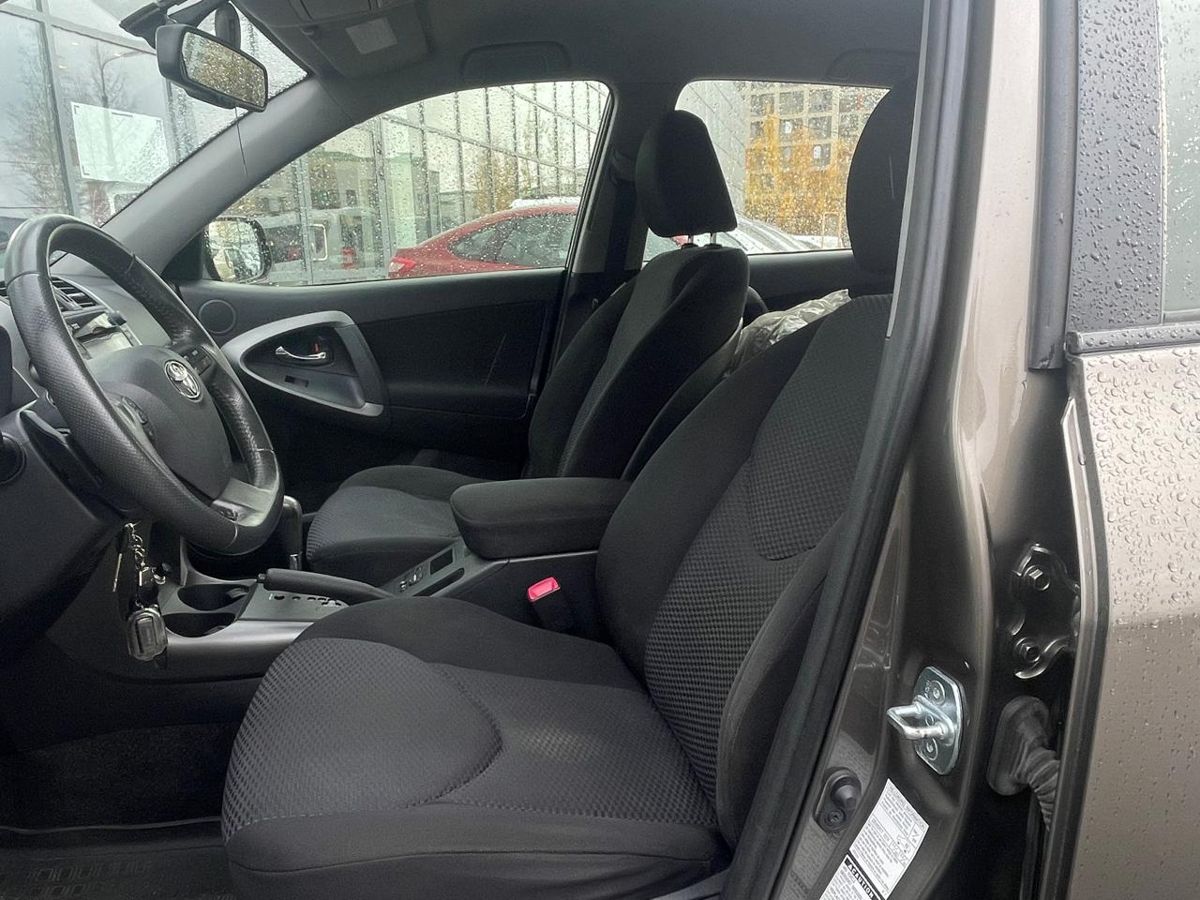 Toyota RAV4  2012 г.в., 267 000 км.