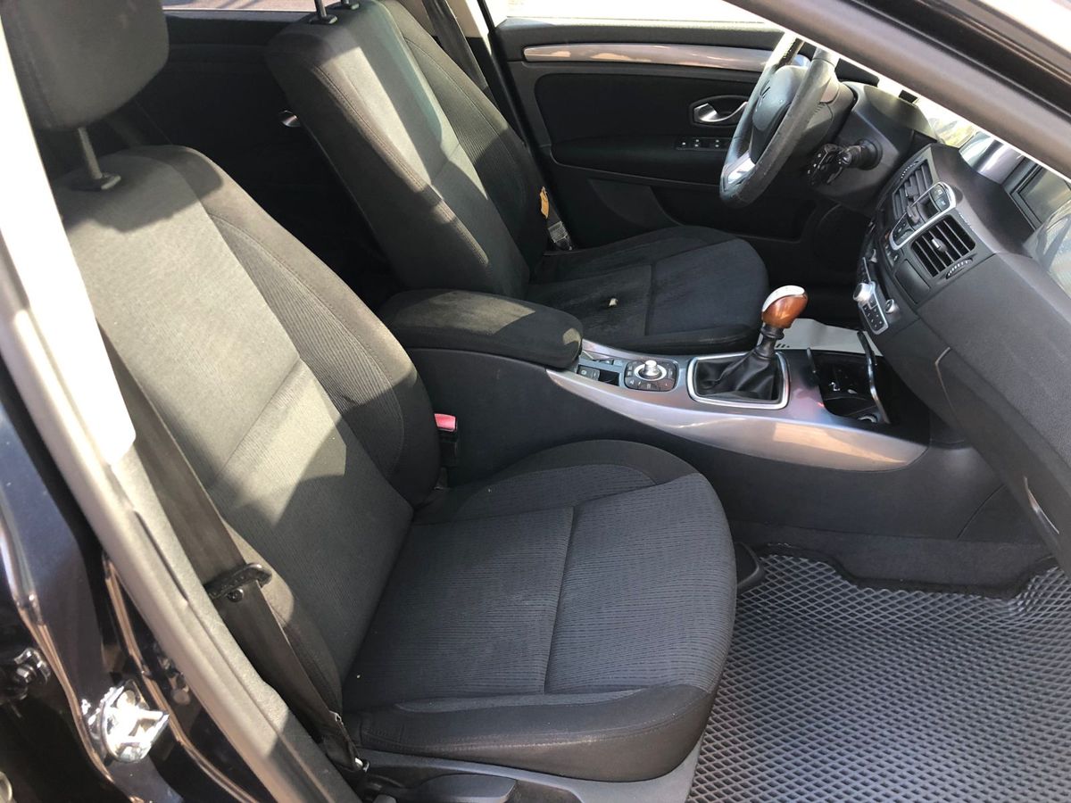 Renault Laguna 999 2010 г.в., 364 000 км.