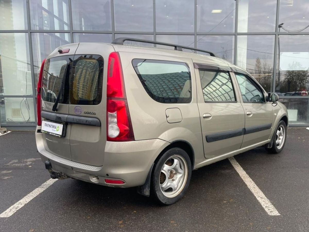 Lada Largus Luxe (5 мест) (2015-2017) 2012 г.в., 250 000 км.