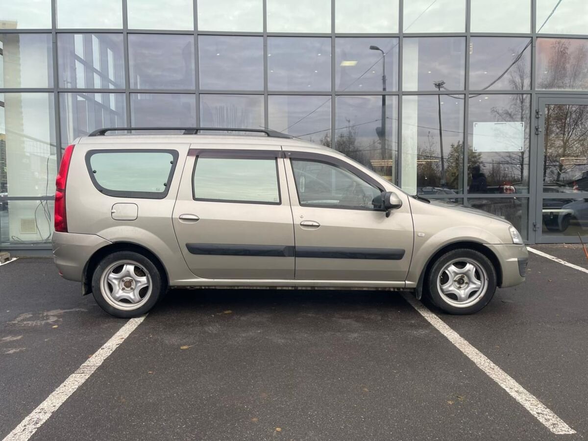 Lada Largus Luxe (5 мест) (2015-2017) 2012 г.в., 250 000 км.