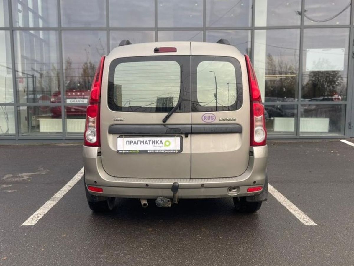 Lada Largus Luxe (5 мест) (2015-2017) 2012 г.в., 250 000 км.