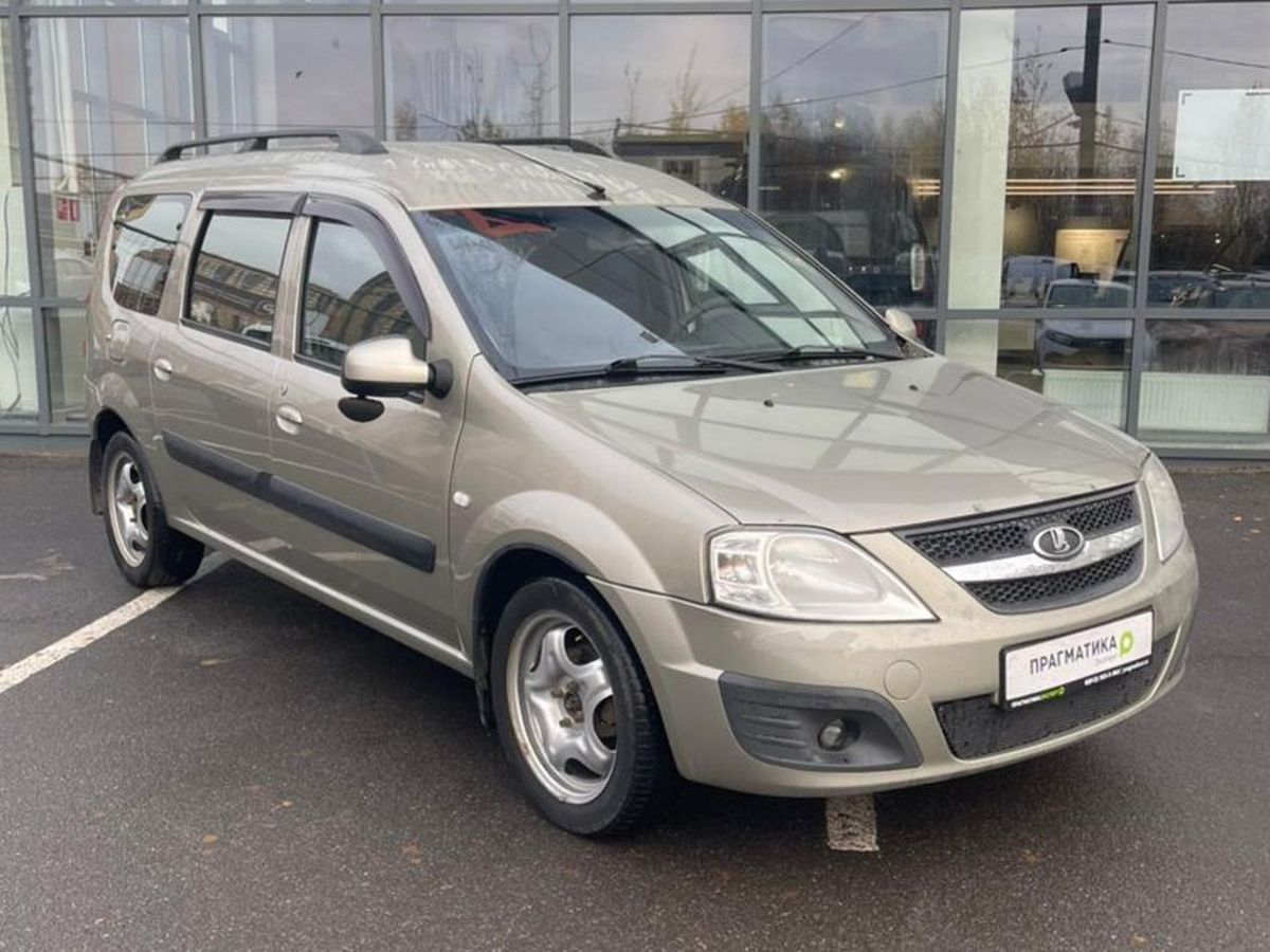 Lada Largus Luxe (5 мест) (2015-2017) 2012 г.в., 250 000 км.