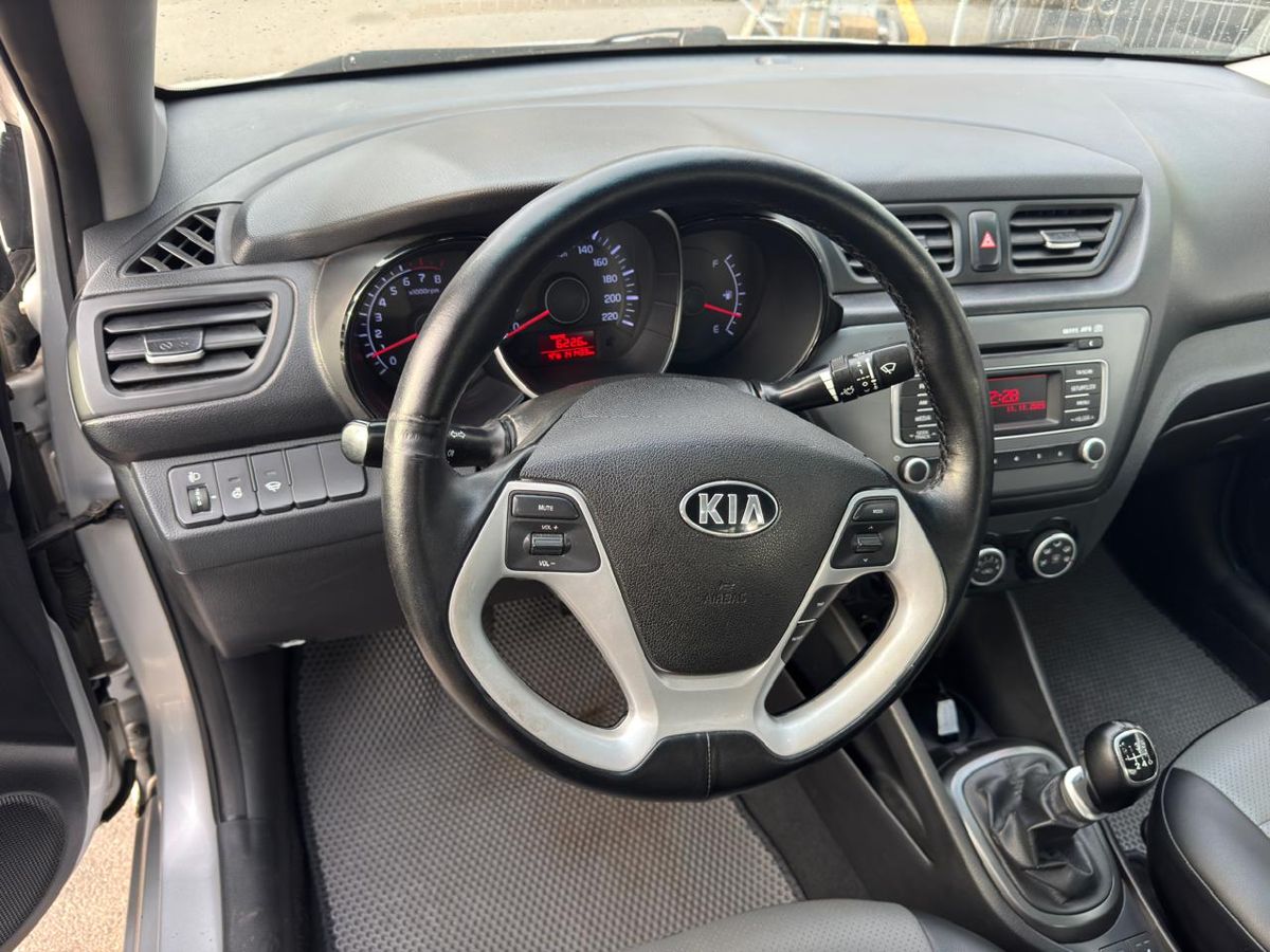 Kia Rio Prestige 2015 г.в., 141 000 км.