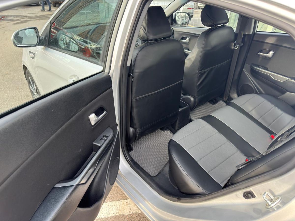 Kia Rio Prestige 2015 г.в., 141 000 км.