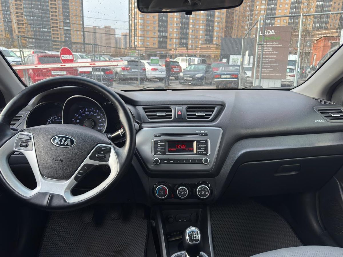 Kia Rio Prestige 2015 г.в., 141 000 км.