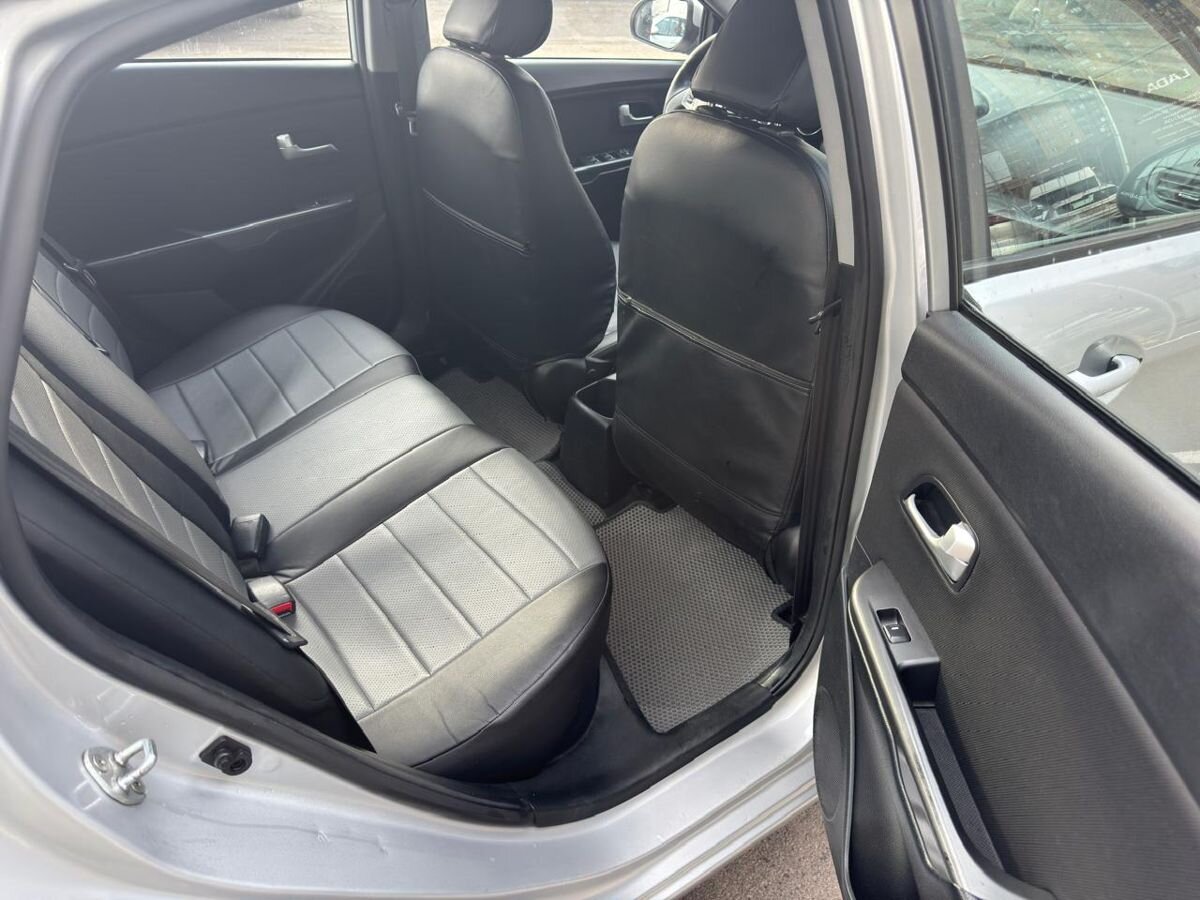 Kia Rio Prestige 2015 г.в., 141 000 км.