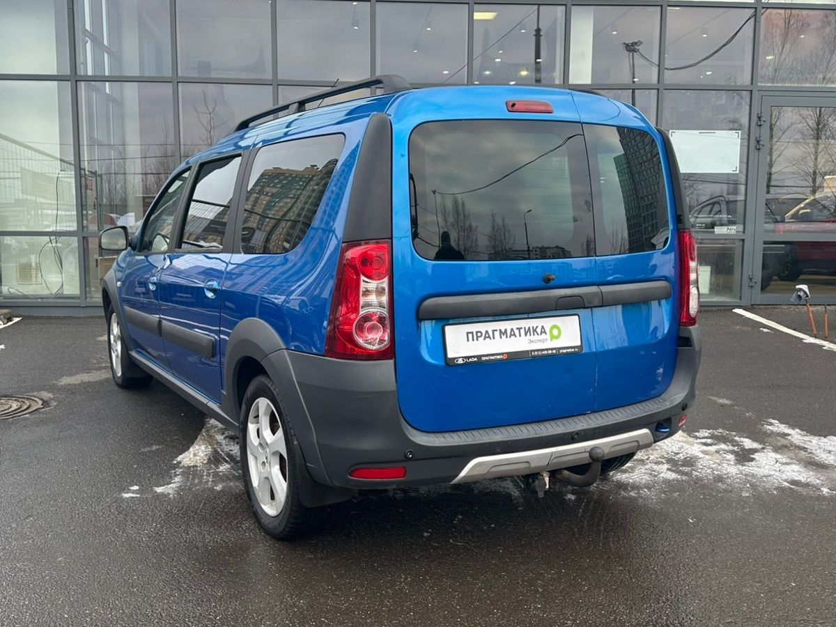 Lada Largus Luxe (5 мест) 2021 г.в., 197 000 км.