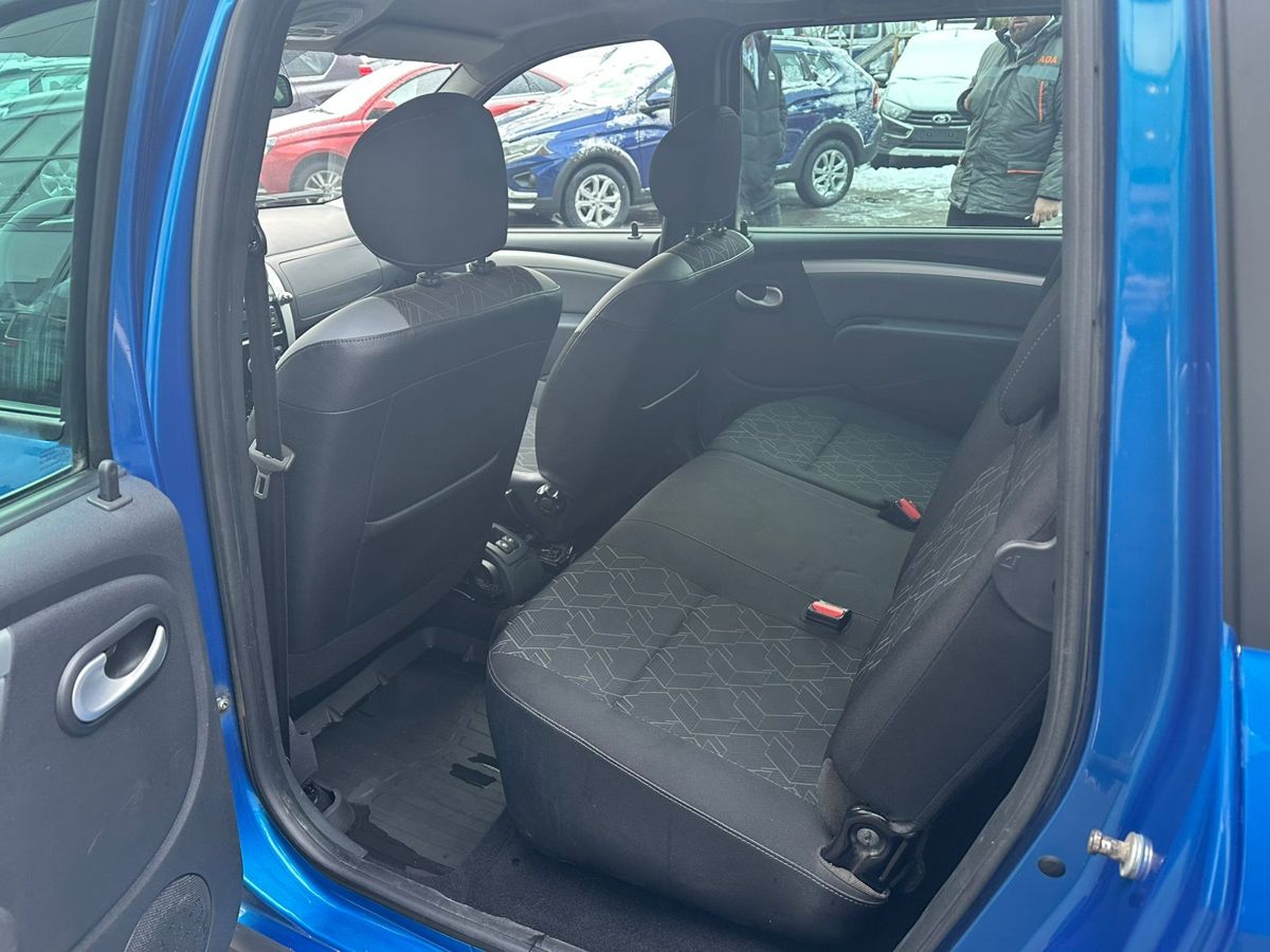 Lada Largus Luxe (5 мест) 2021 г.в., 197 000 км.