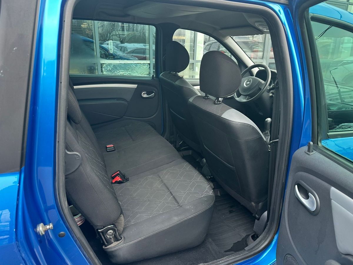 Lada Largus Luxe (5 мест) 2021 г.в., 197 000 км.