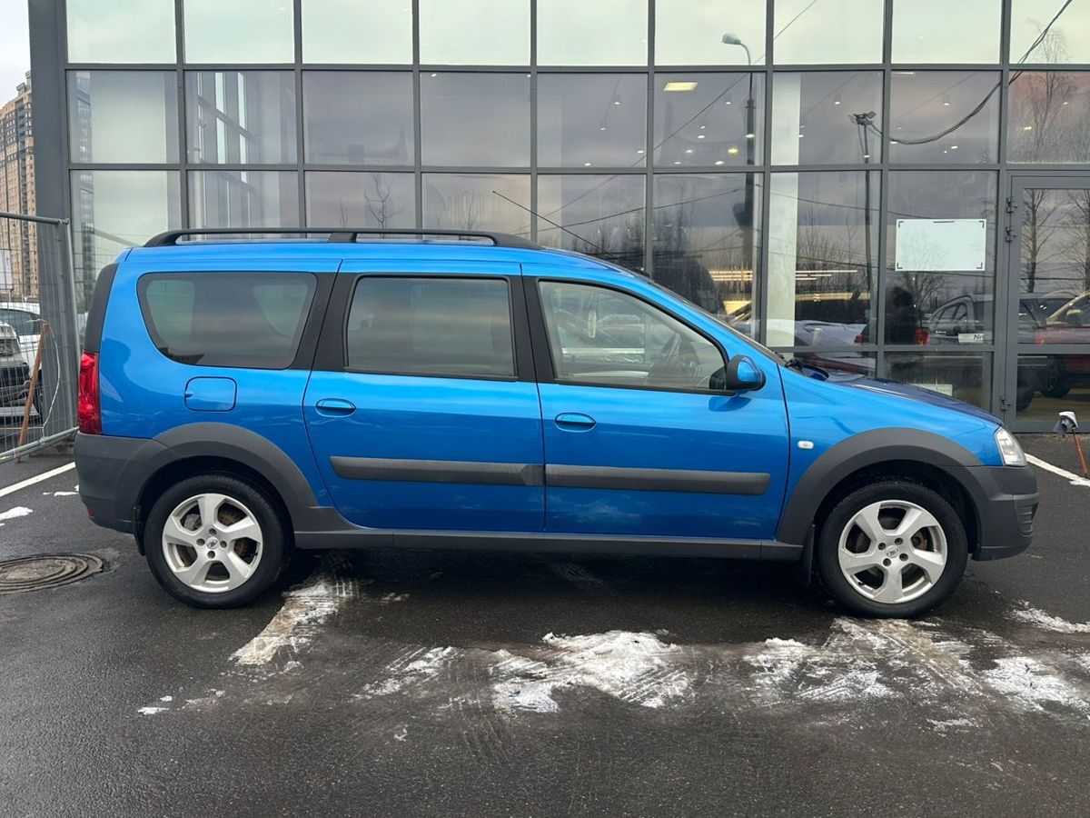 Lada Largus Luxe (5 мест) 2021 г.в., 197 000 км.
