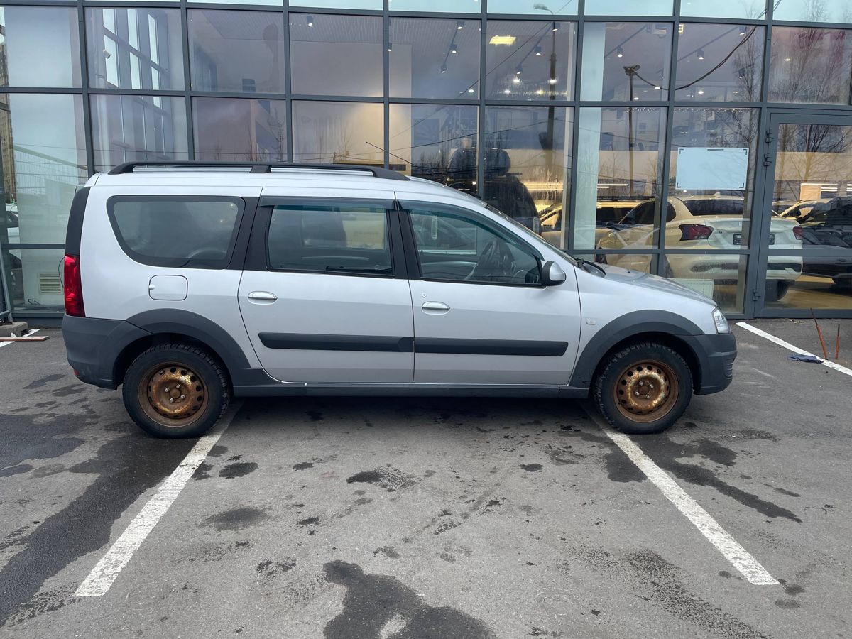 Lada Largus Luxe (5 мест) (2015-2017) 2015 г.в., 94 400 км.