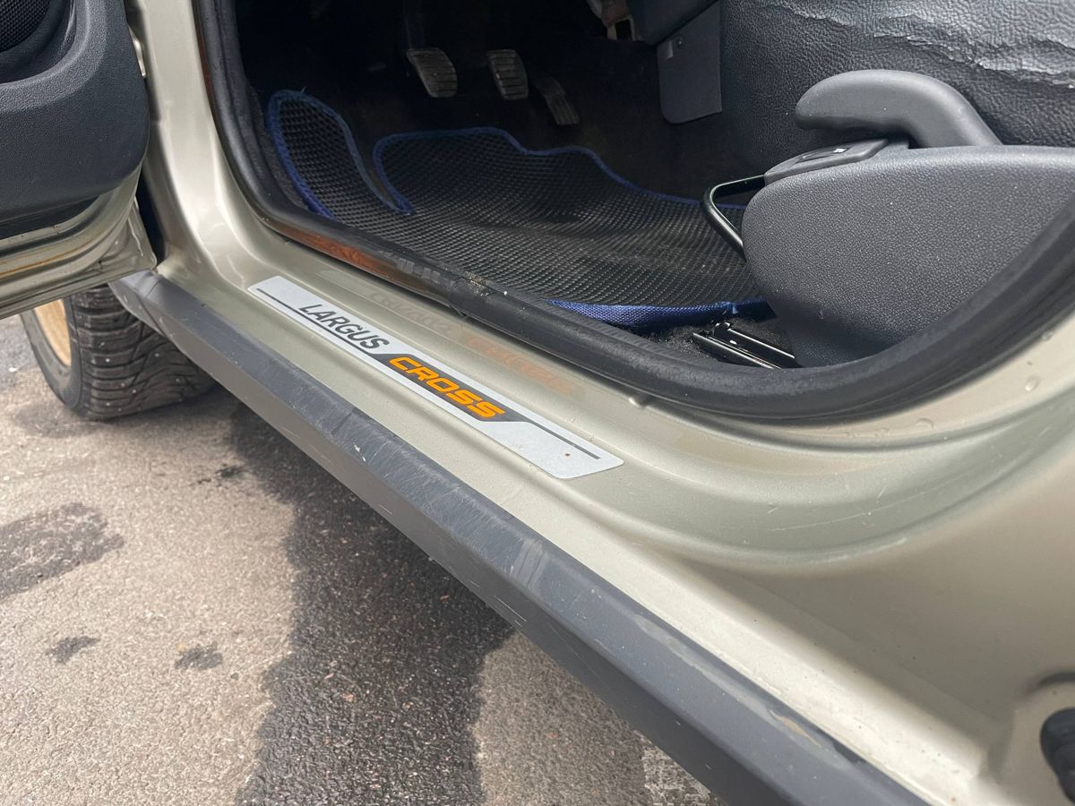 Lada Largus Luxe (7 мест) 2020 г.в., 208 000 км.