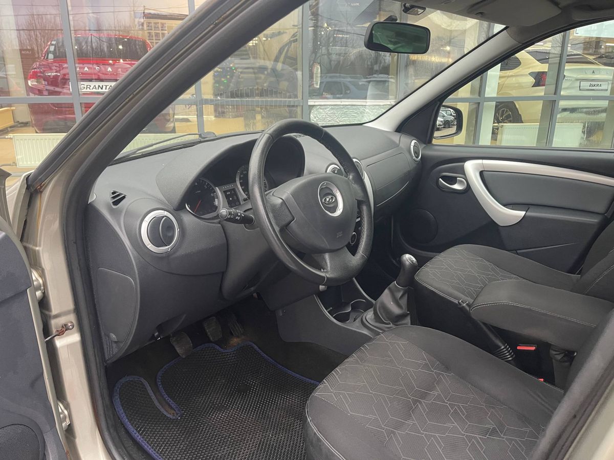 Lada Largus Luxe (7 мест) 2020 г.в., 208 000 км.