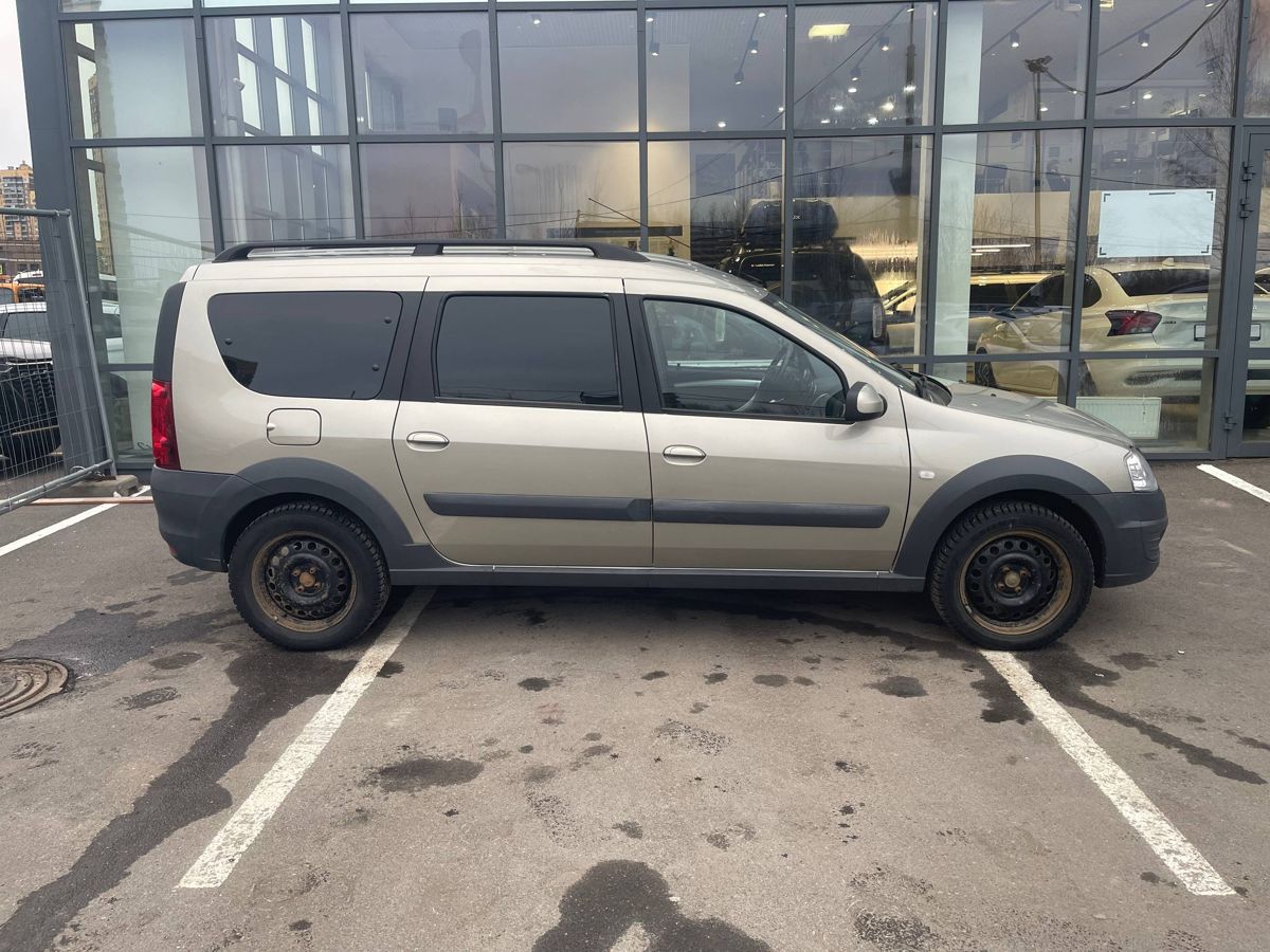 Lada Largus Luxe (7 мест) 2020 г.в., 208 000 км.