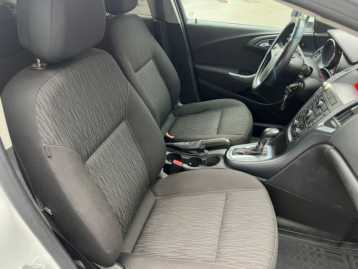 Opel Astra Enjoy 2012 г.в., 268 000 км.