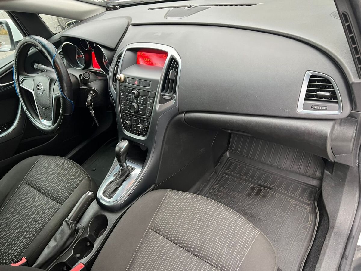 Opel Astra Enjoy 2012 г.в., 268 000 км.