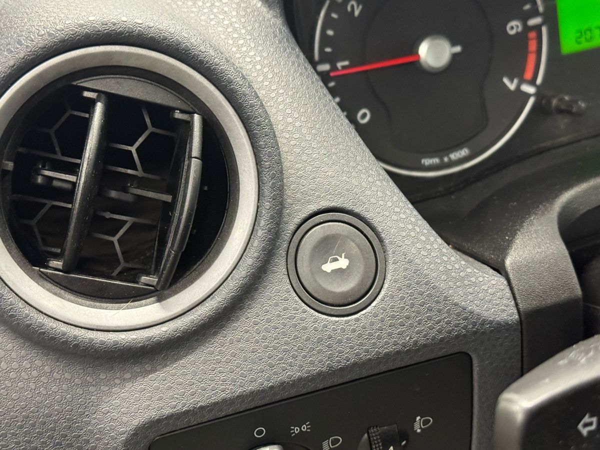 Ford Fiesta 999 2008 г.в., 207 000 км.