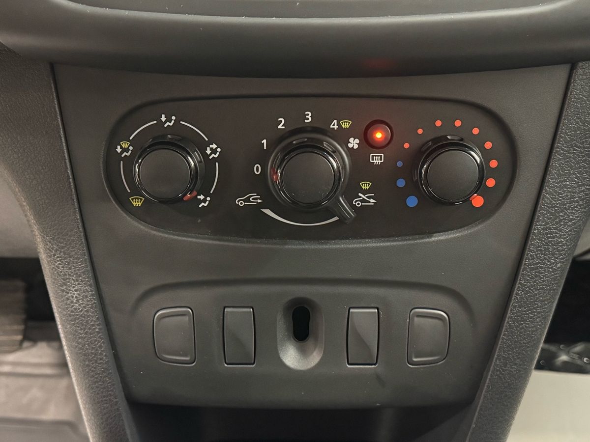 Renault Logan Access 2021 г.в., 80 964 км.