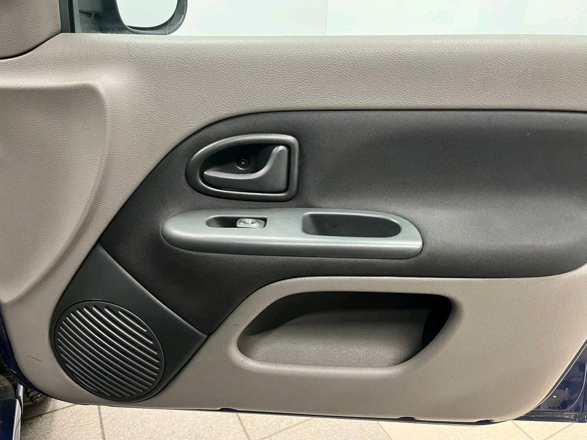 Renault Symbol 999 2011 г.в., 177 000 км.