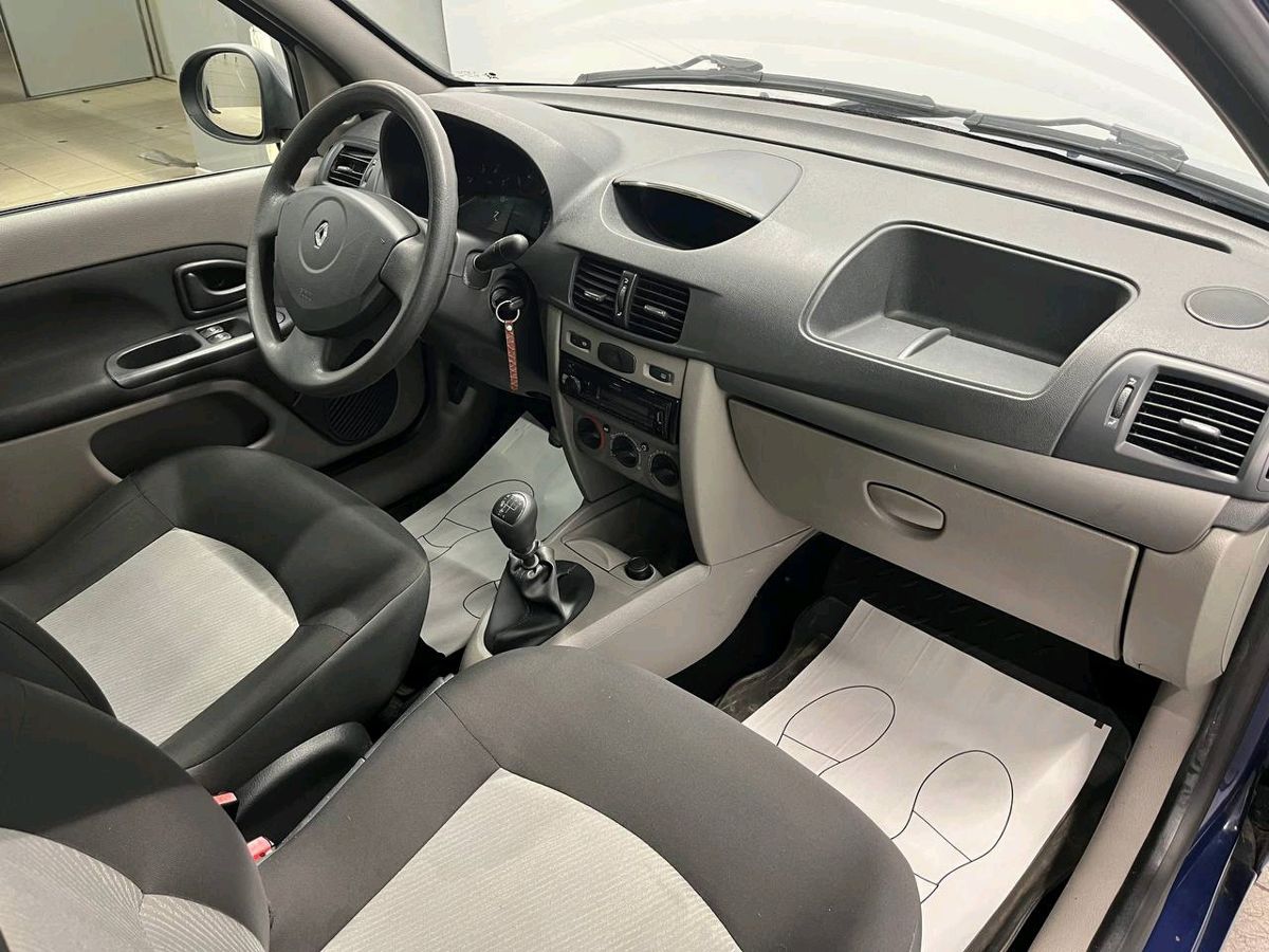 Renault Symbol 999 2011 г.в., 177 000 км.