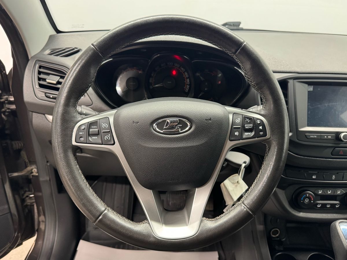 Lada Vesta Luxe (2019-2021) 2022 г.в., 71 500 км.