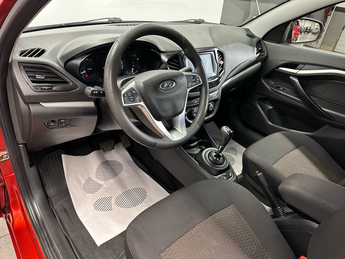Lada Vesta Luxe Multimedia (2018-2019) 2018 г.в., 178 000 км.