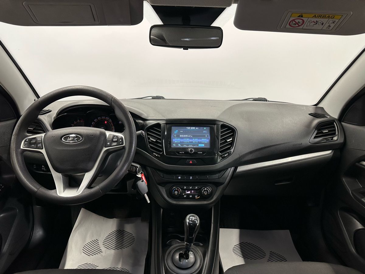 Lada Vesta Luxe Multimedia (2018-2019) 2018 г.в., 178 000 км.