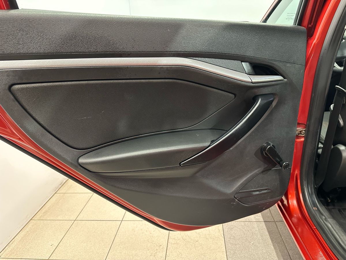 Lada Vesta Luxe Multimedia (2018-2019) 2018 г.в., 178 000 км.