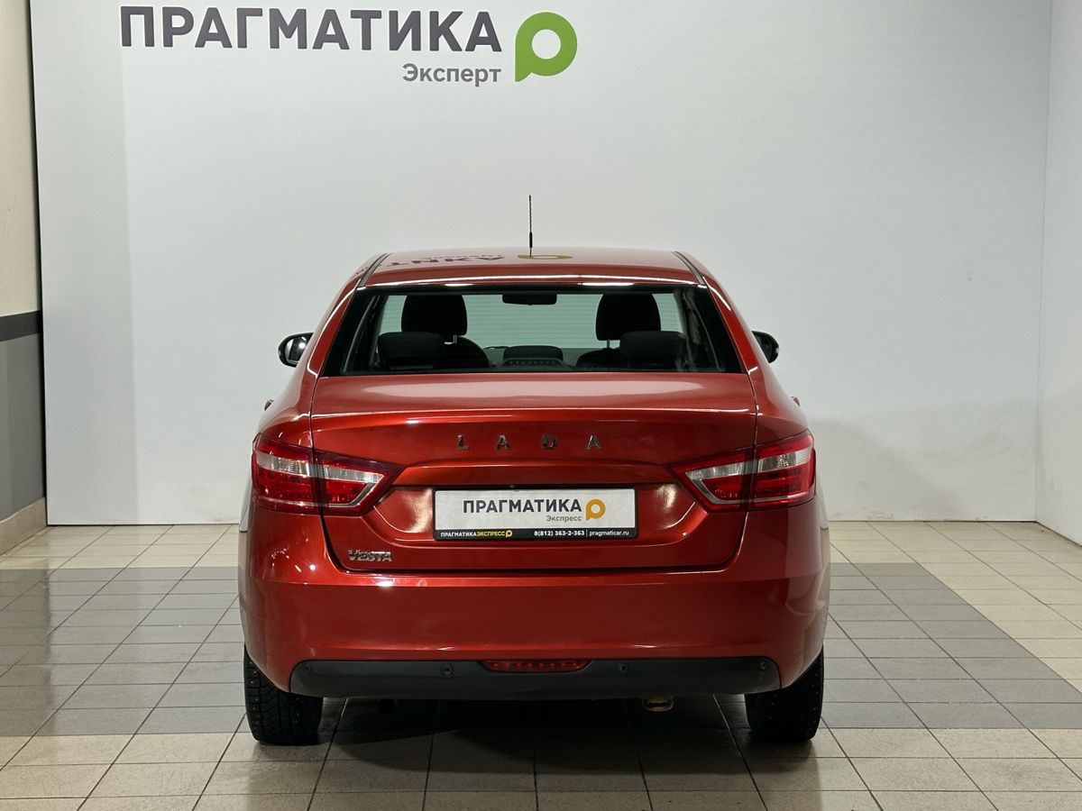 Lada Vesta Luxe Multimedia (2018-2019) 2018 г.в., 178 000 км.