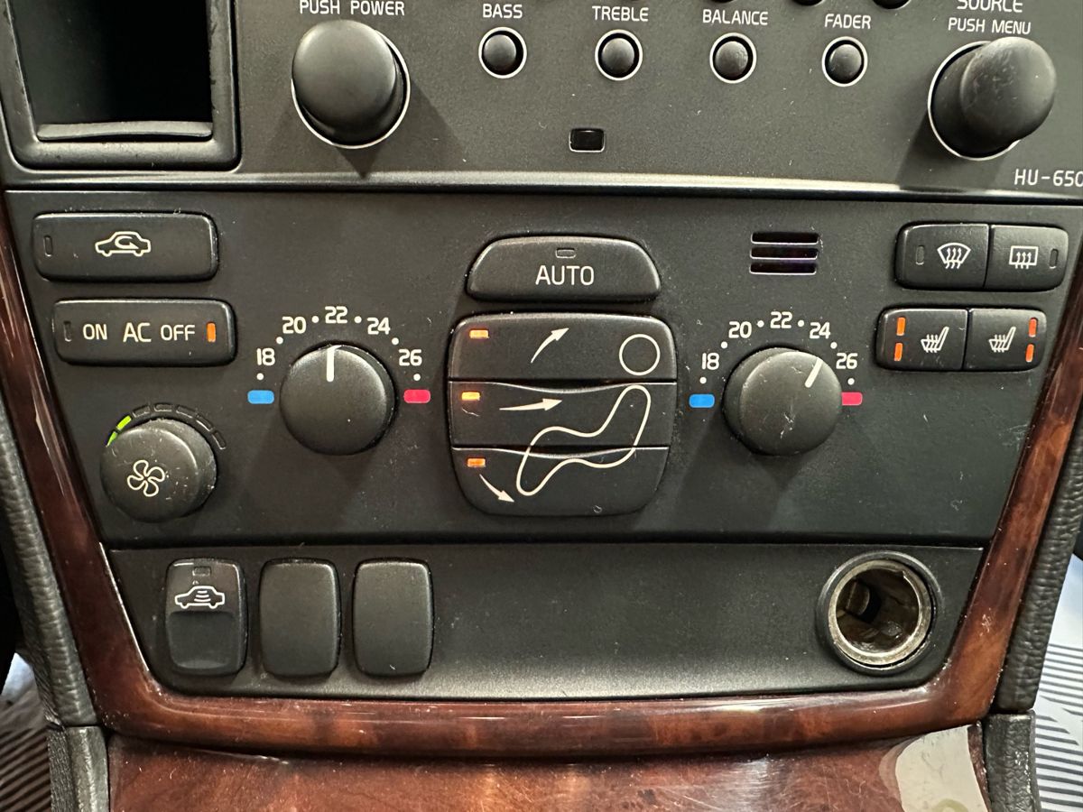 Volvo S60 999 2005 г.в., 164 000 км.