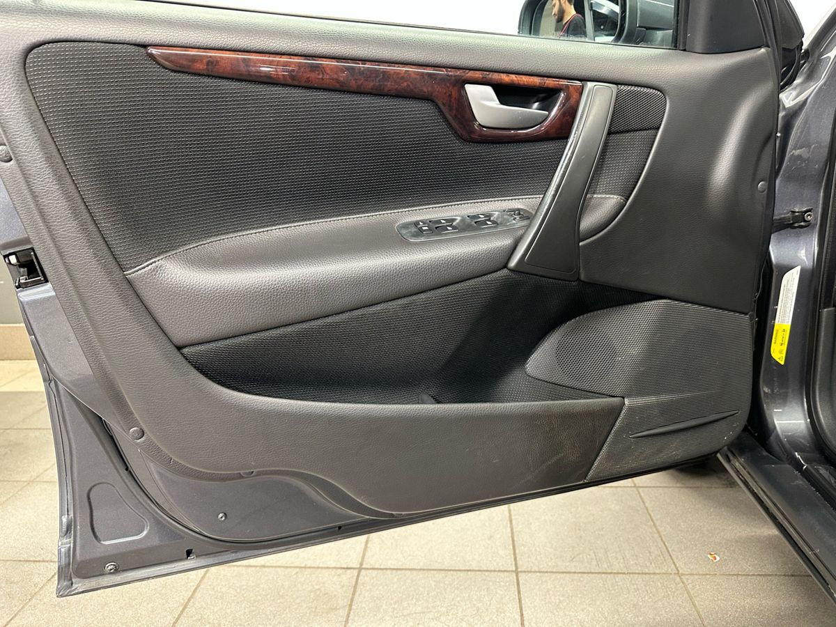 Volvo S60 999 2005 г.в., 164 000 км.