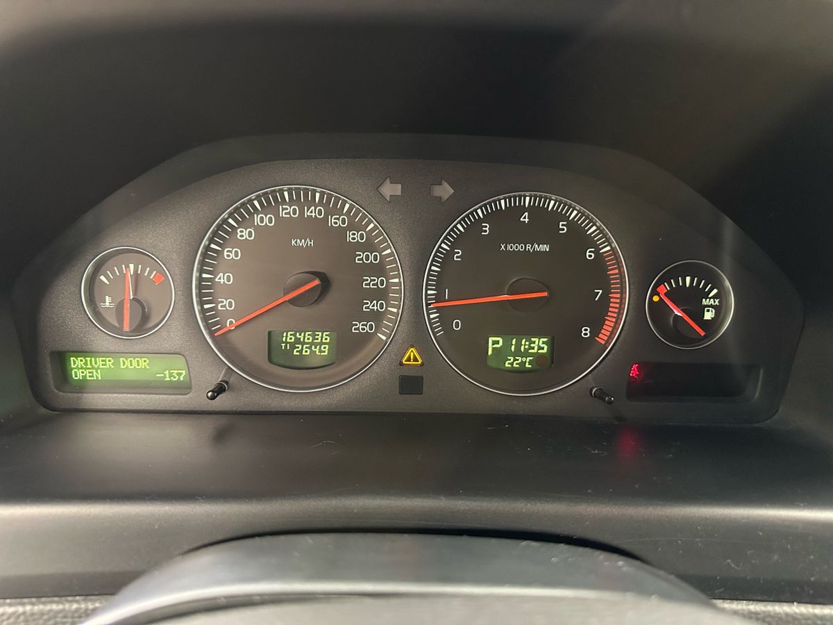 Volvo S60 999 2005 г.в., 164 000 км.