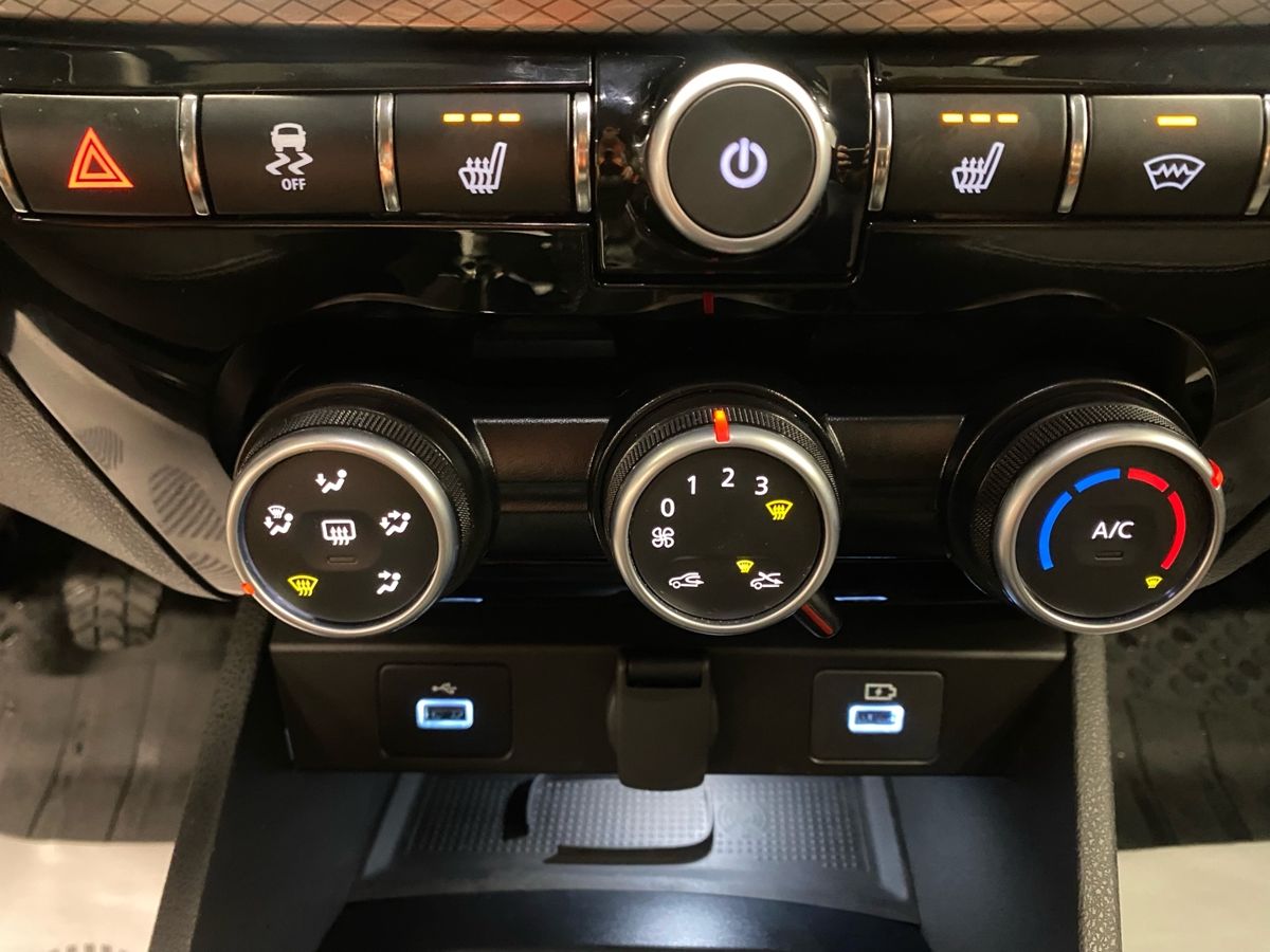 Lada Vesta 999 2025 г.в., 4 389 км.