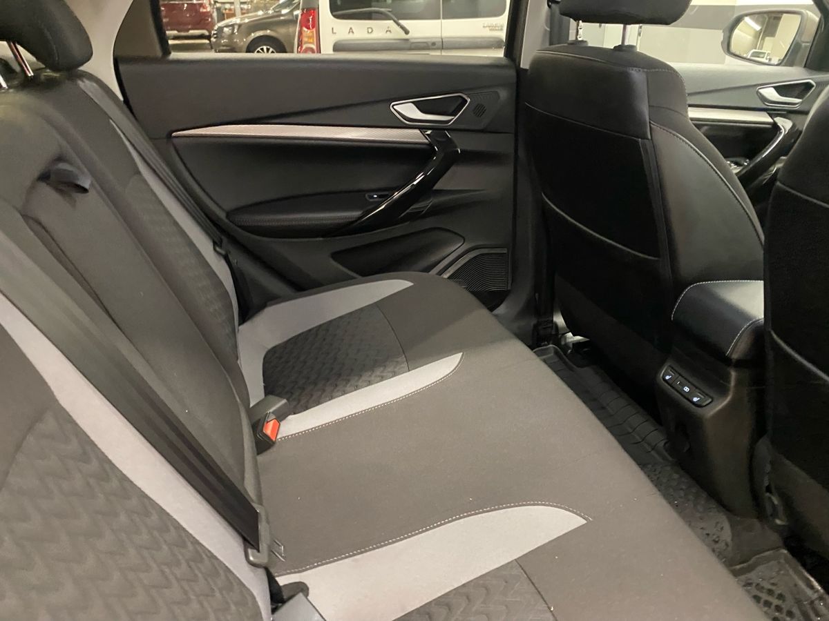 Lada Vesta 999 2025 г.в., 4 389 км.